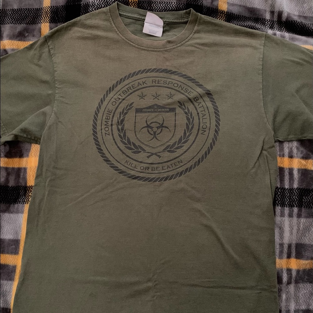 Vintage Port and Compant Zombie Outbreak Tee Shirt Size M Olive Army Green